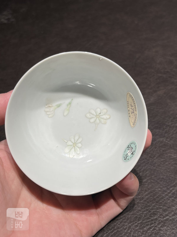 清道光 “嶰竹造”青花矾红莲托八宝茶圆一对 - 图15